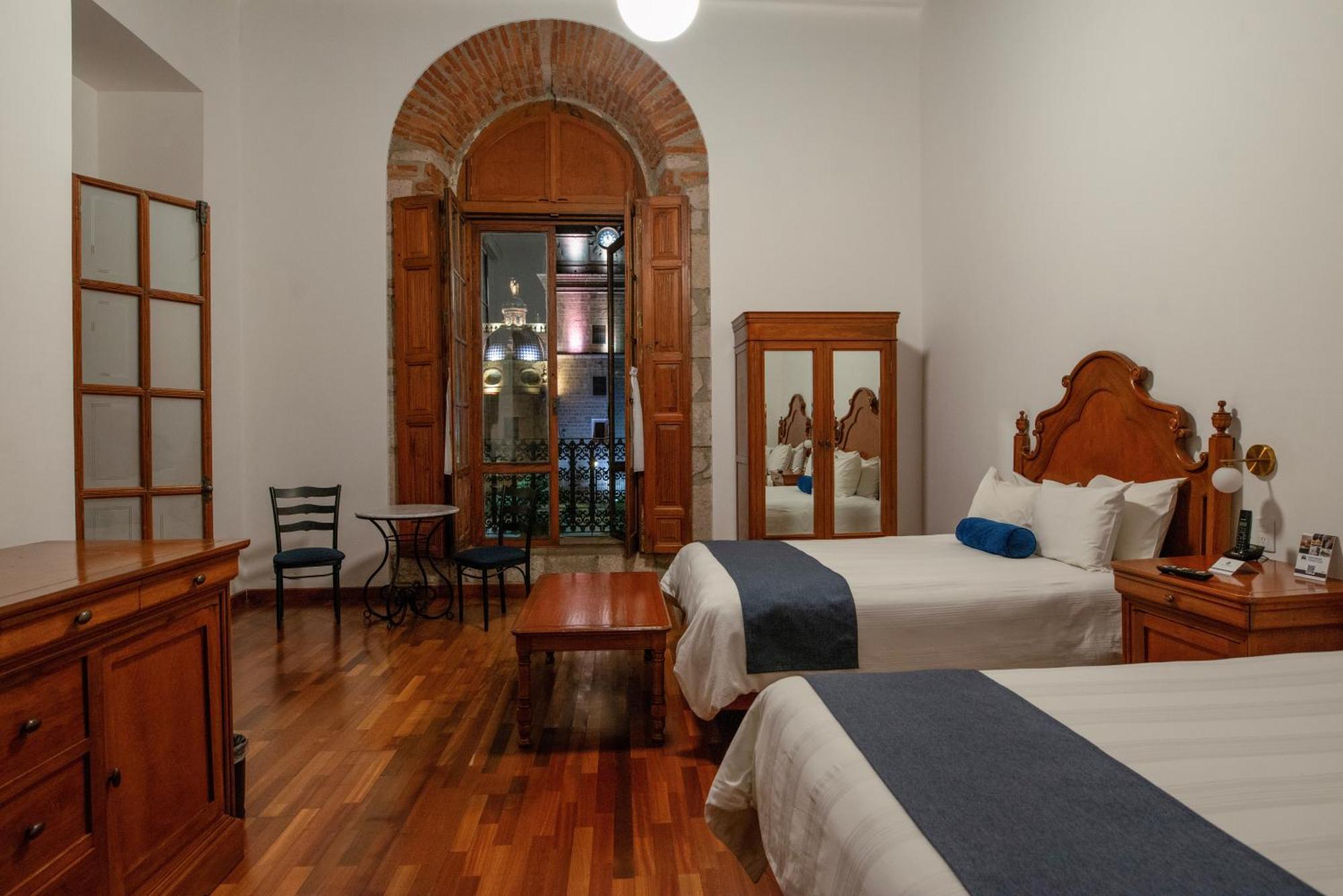 Hotel Los Juaninos Morelia Exterior photo