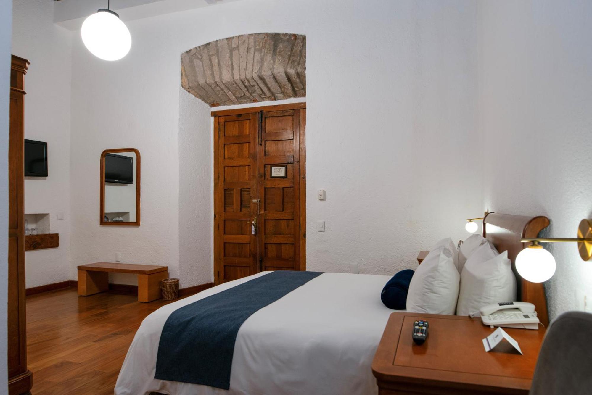 Hotel Los Juaninos Morelia Exterior photo