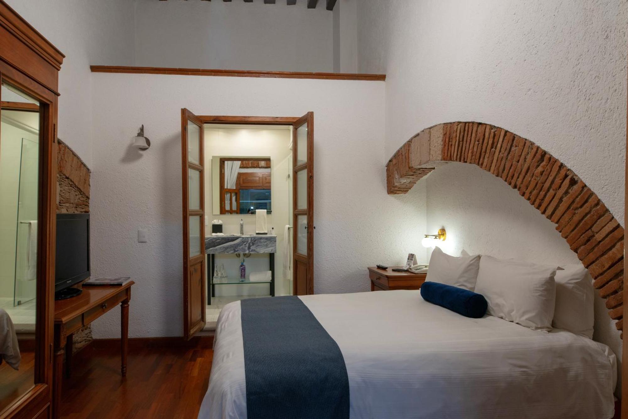 Hotel Los Juaninos Morelia Exterior photo