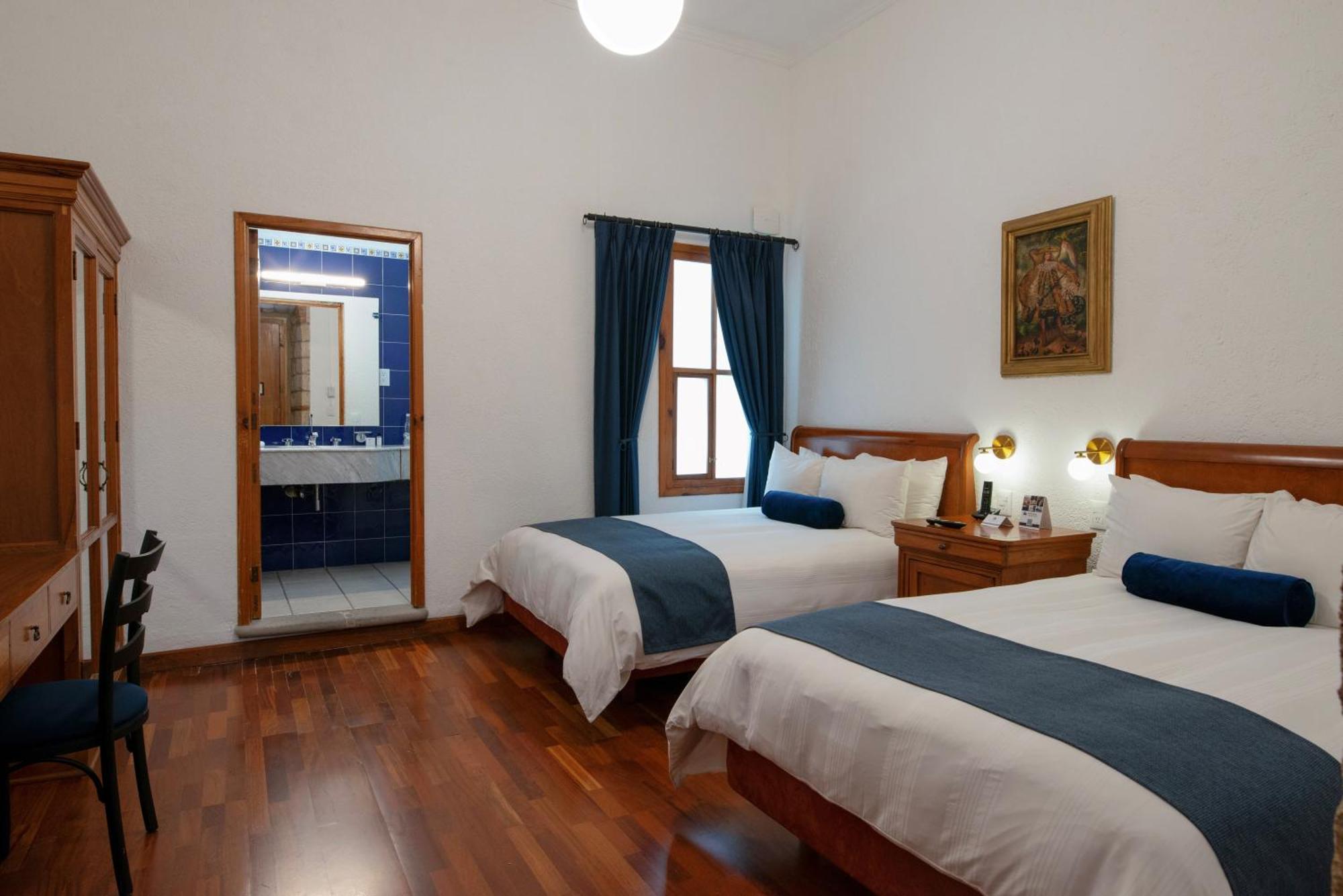 Hotel Los Juaninos Morelia Exterior photo