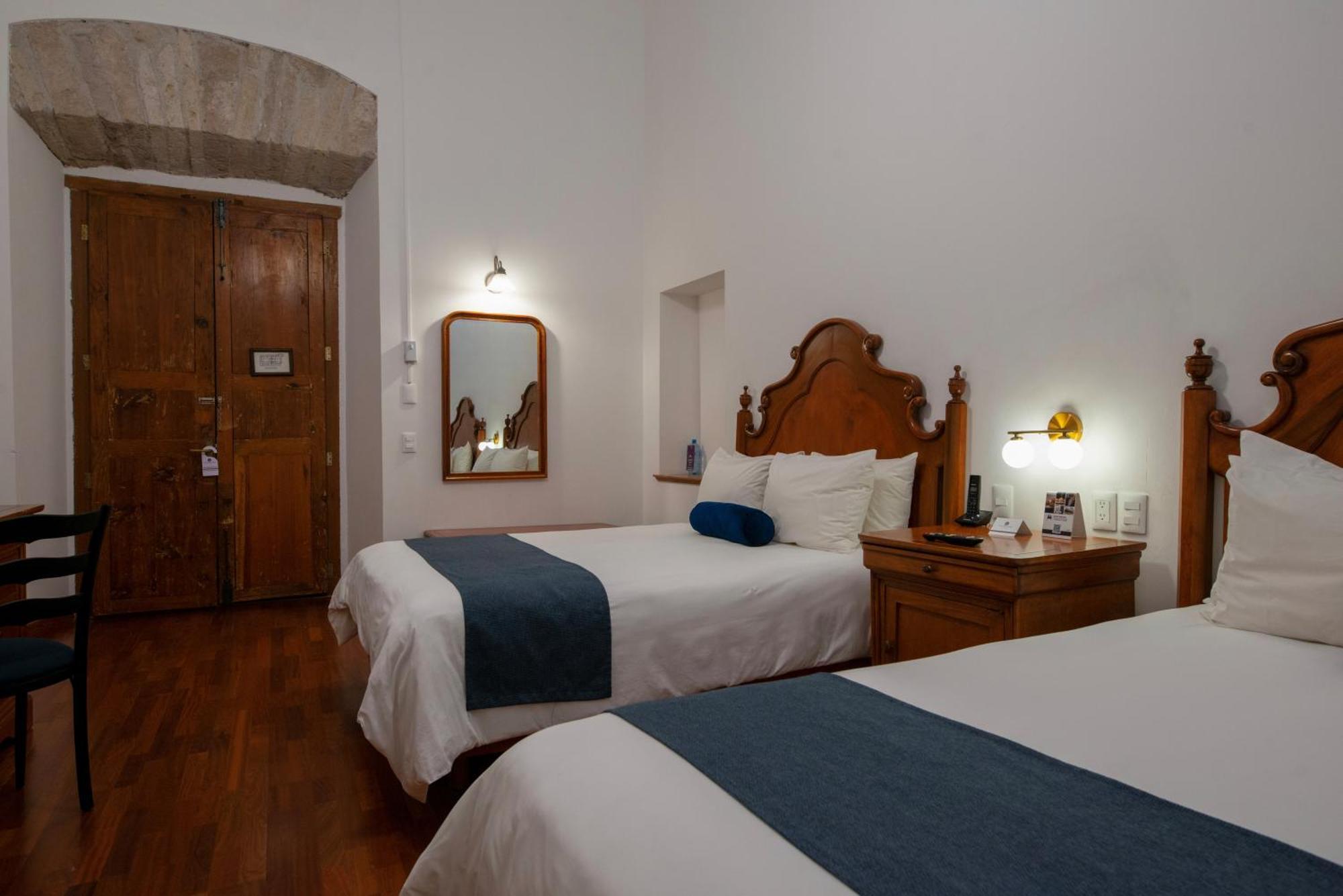 Hotel Los Juaninos Morelia Exterior photo